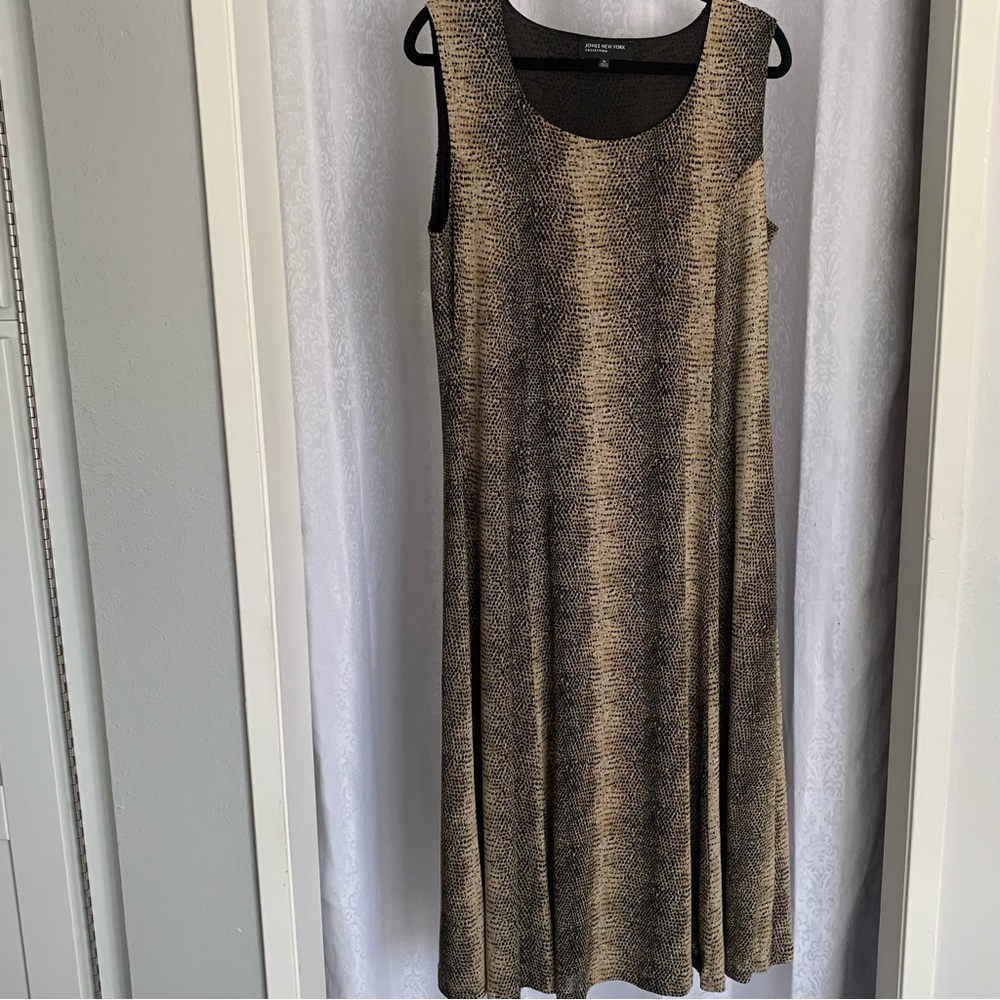JONES NEW YORK SNAKESKIN PRINT DRESS. Sz: XL